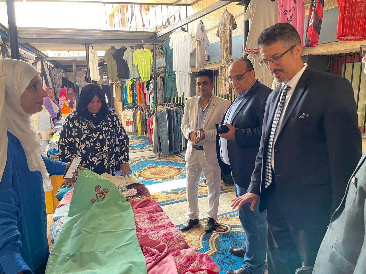 خلال تفقد المعرض