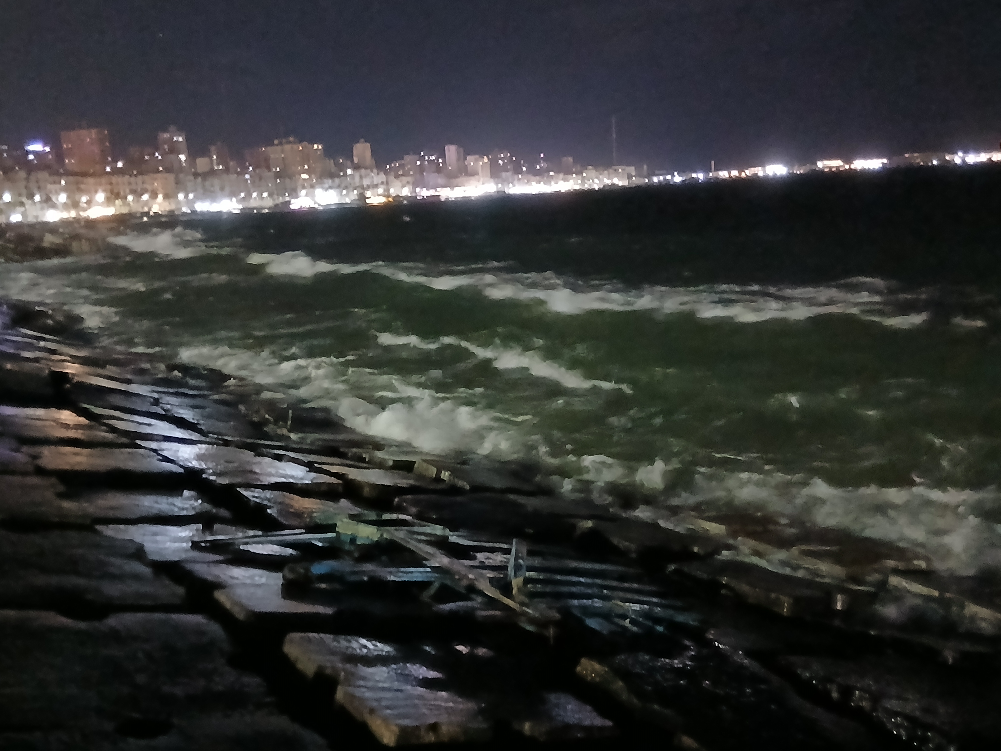 حالة البحر في الإسكندرية