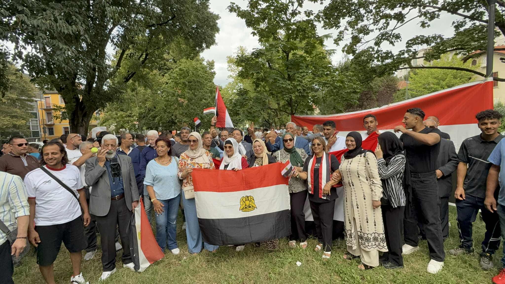 أبناء الجالية المصرية فى ميلانو  (5)