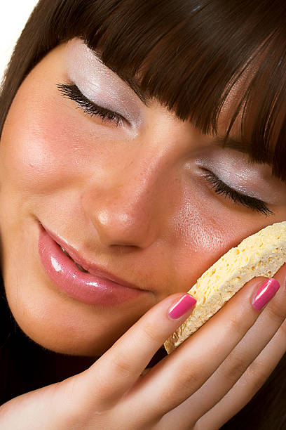 العناية بالبشرة