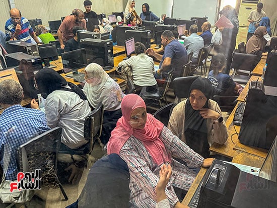 إقبال طلاب الثانوية العامة على معامل تنسيق جامعة القاهرة (2)