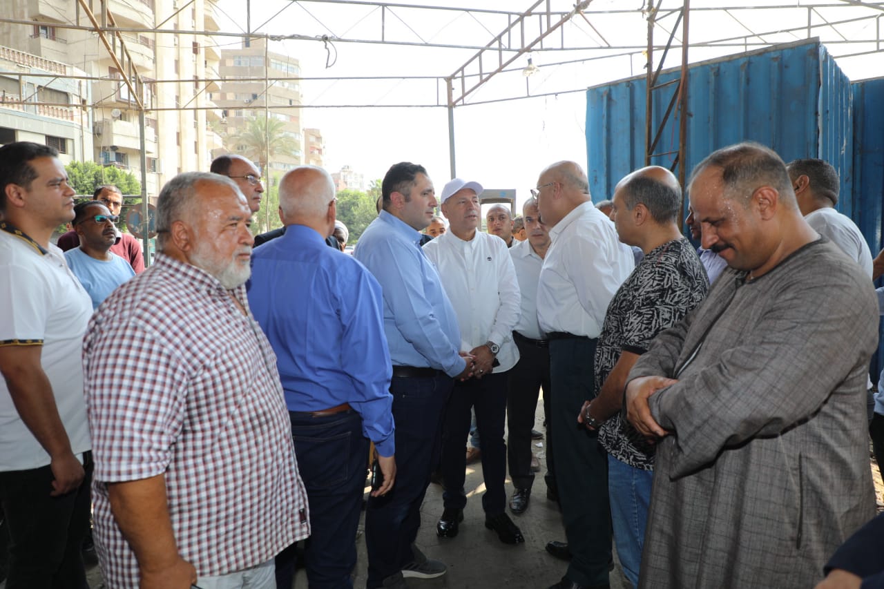 جانب من تواجد المحافظ