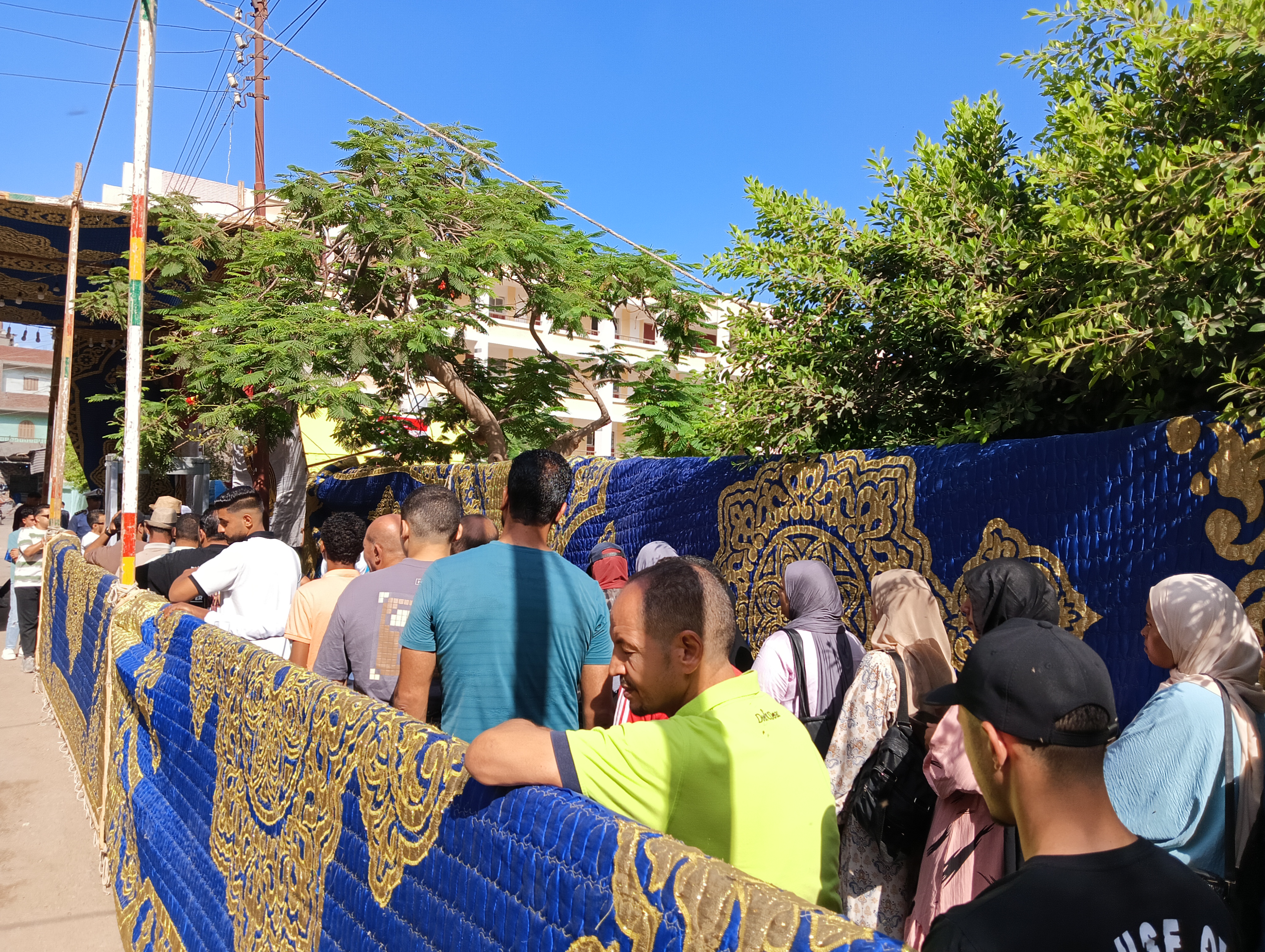 إقبال الناخبين على اللجان فى جولة إعادة انتخابات الشيوخ بالإسماعيلية