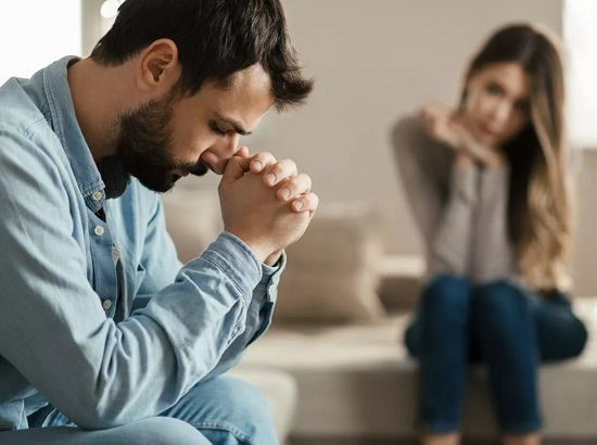 طرق التعامل مع شريك الحياة العنيد