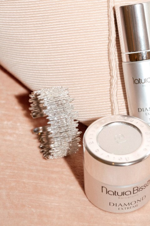 كريم للوجه الماس من مكوناته