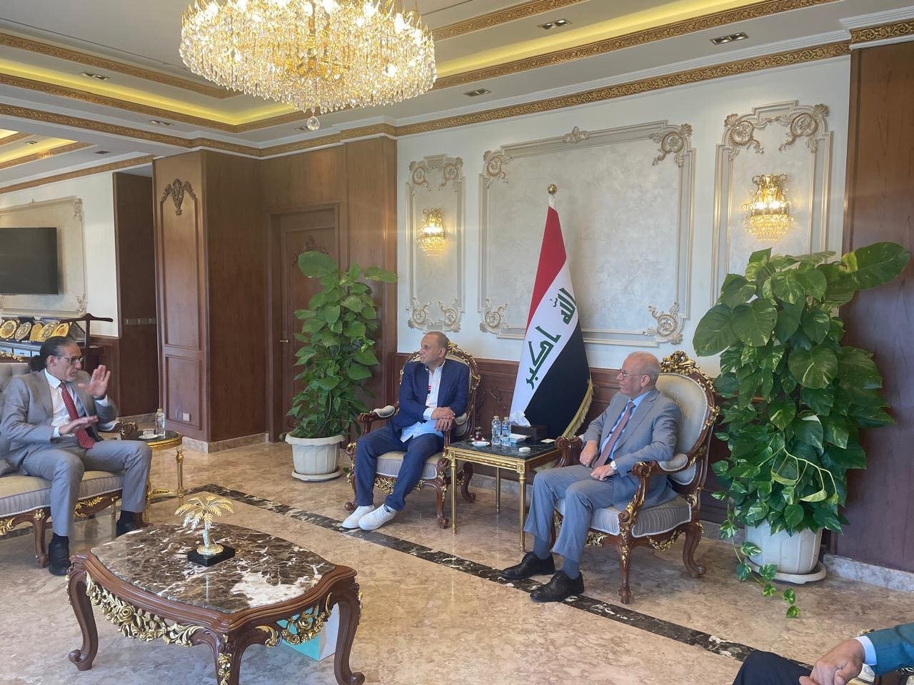 مسعد فودة خلال لقائه بسفير العراق بالقاهرة