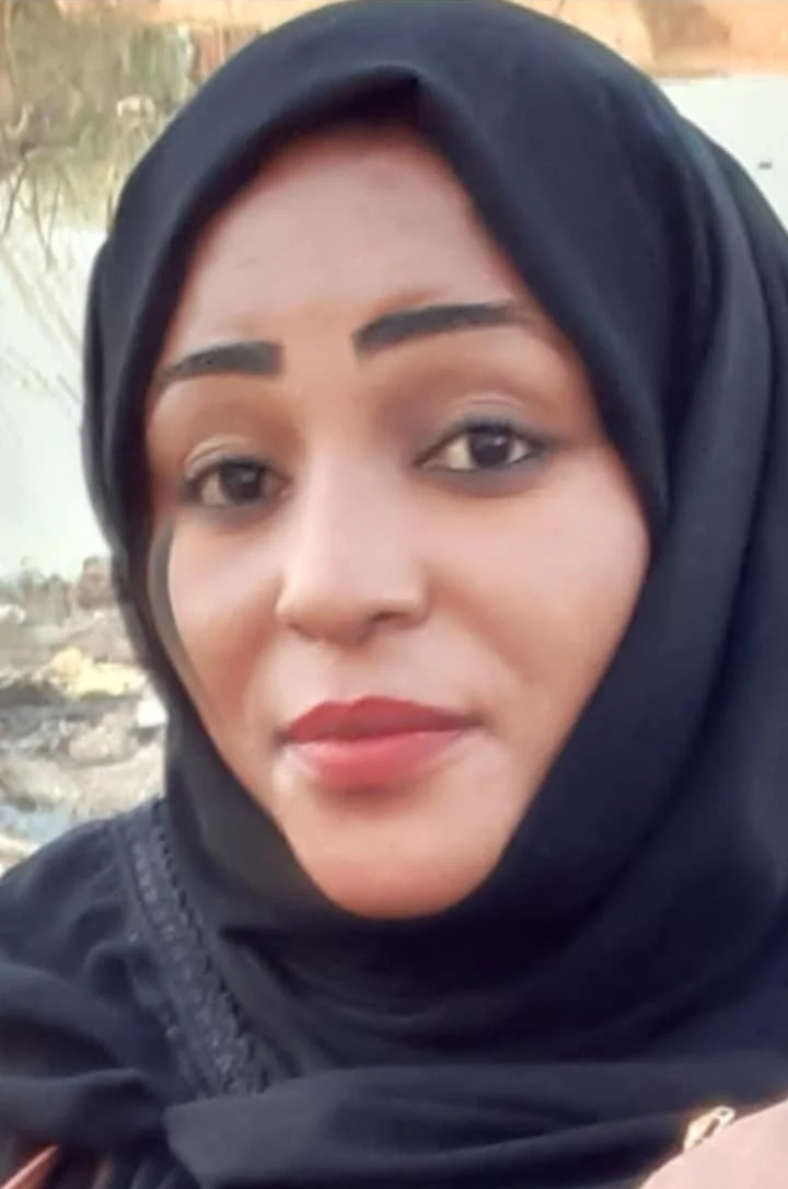 رنا العبيد شقيقة لاعب فلسطين الشهيد