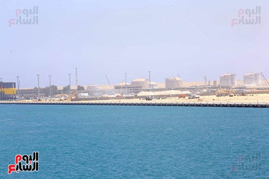 ميناء العين السخنه (1)