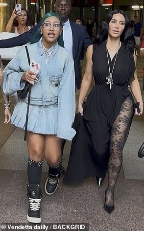 كيم كارداشيان وابنتها