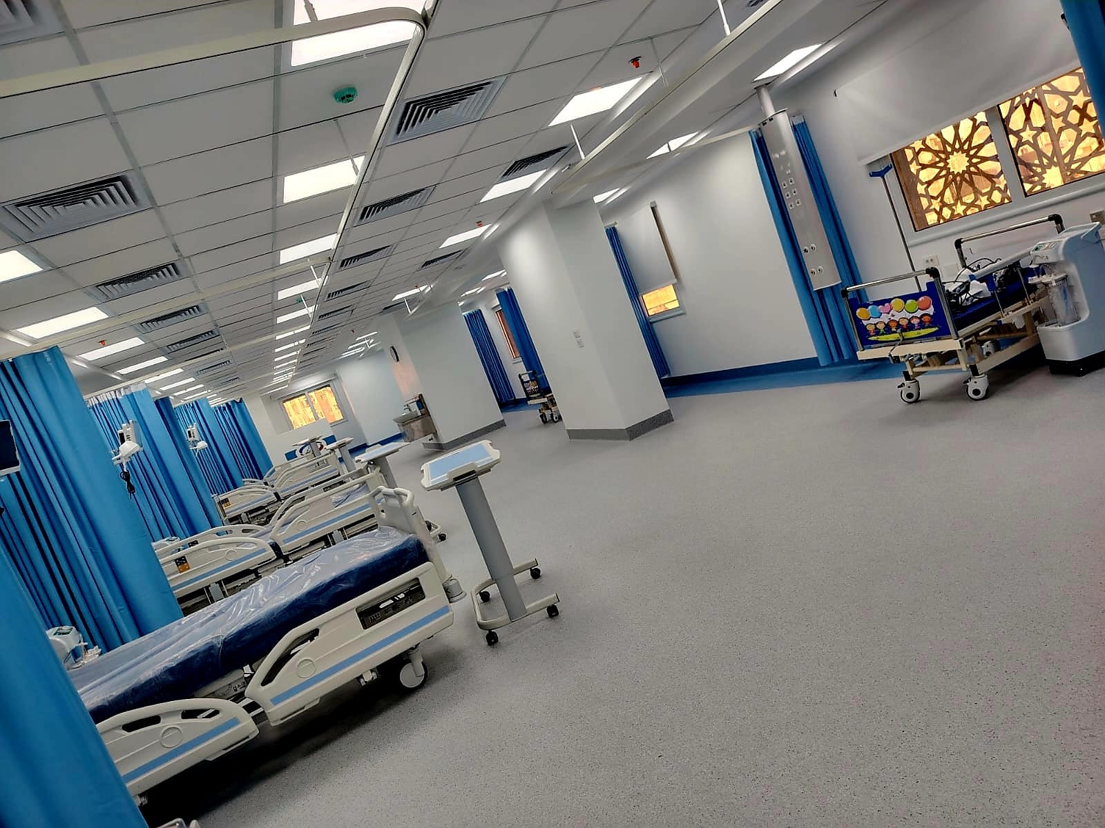 أسرة  الرعايات المركزة بمستشفى أطفال مصر