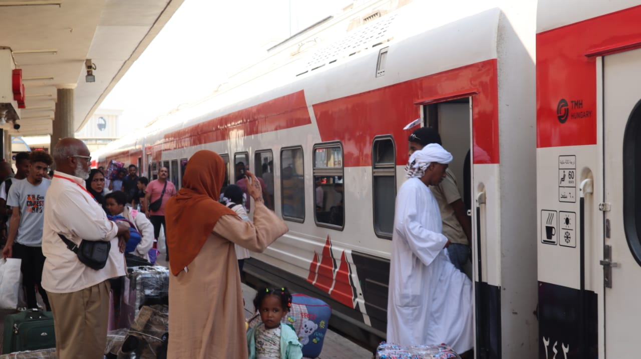 مغادرة السودانيين مغادرة السودانيين