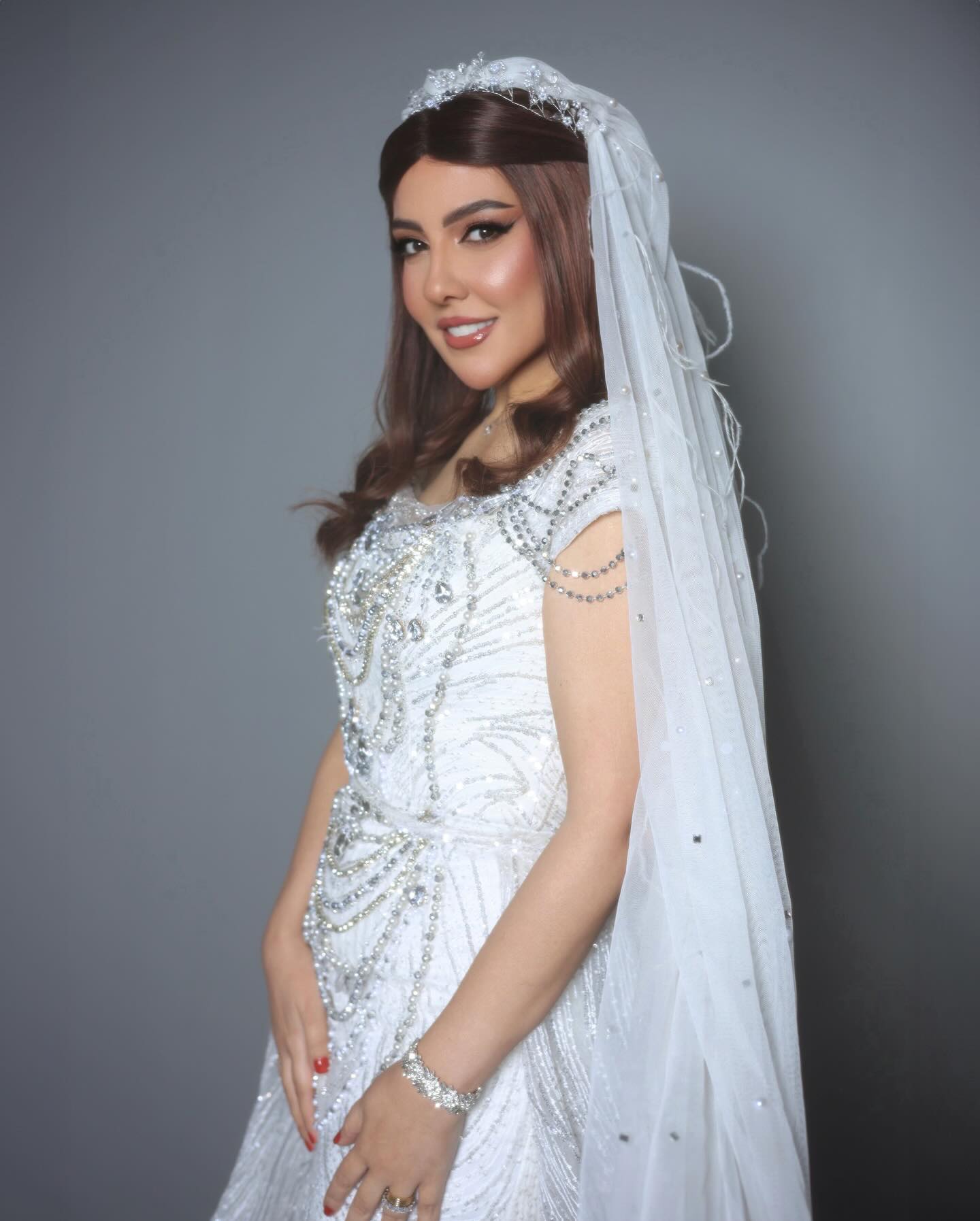 الفنانة مي كساب الفنانة مي كساب