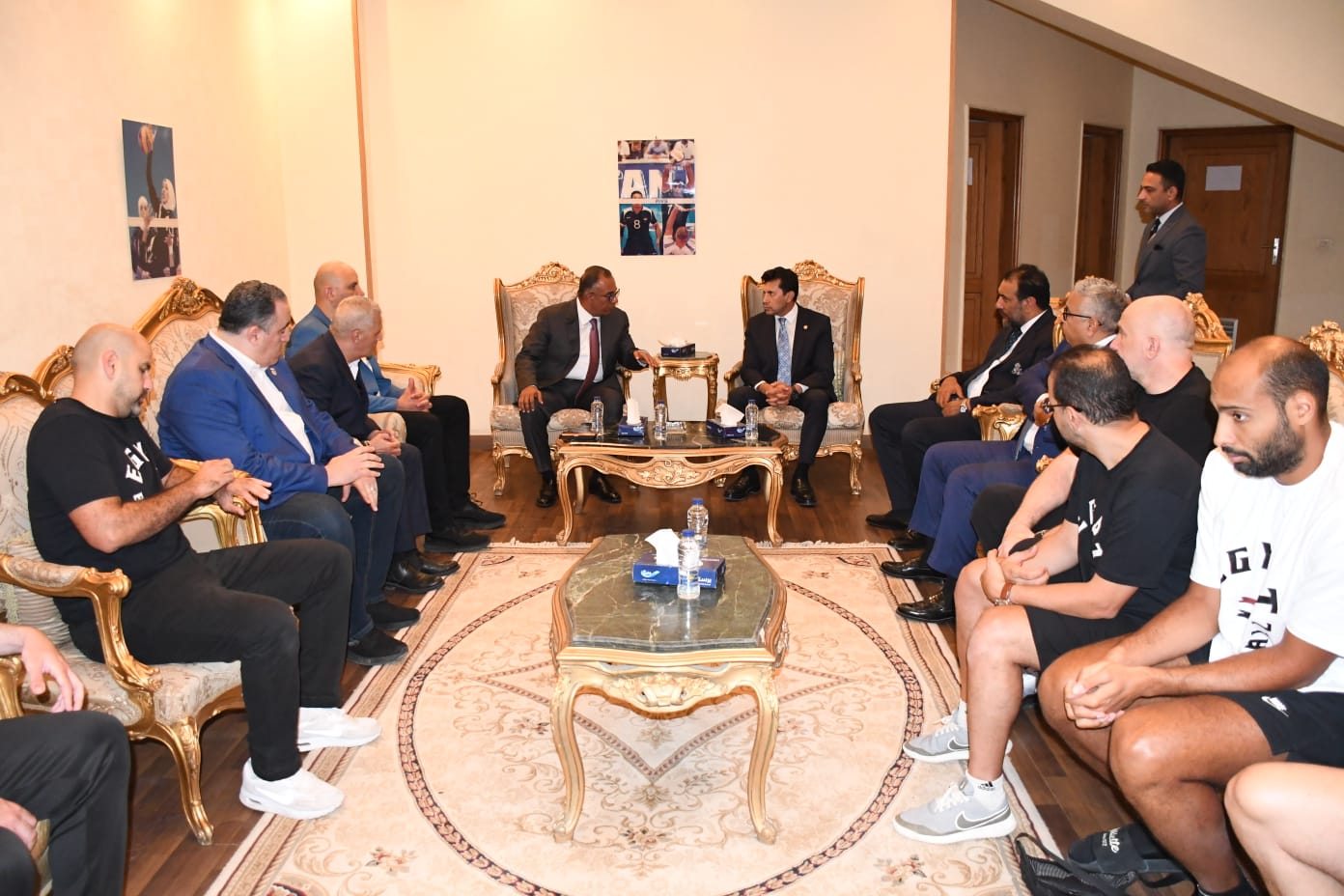 جلسة الوزير