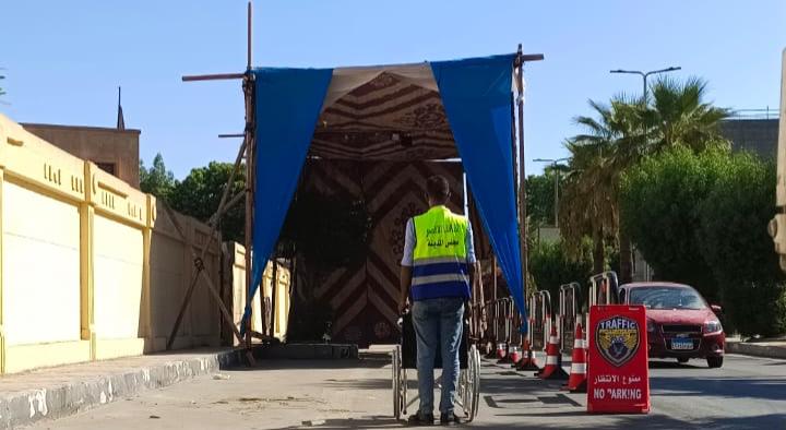 رئيس مدينة الأقصر يتابع جاهزية اللجان الانتخابية استعدادا لإنتخابات