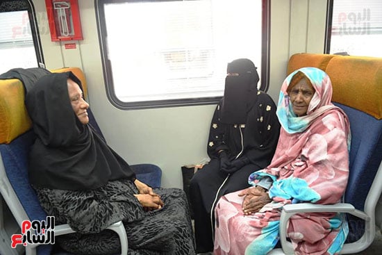 مغادرة السودانيين  (6)
