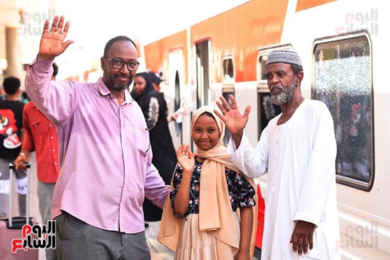 مغادرة السودانيين  (3)