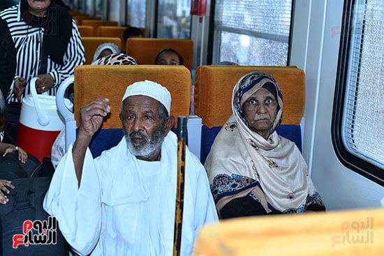 مغادرة السودانيين  (12)