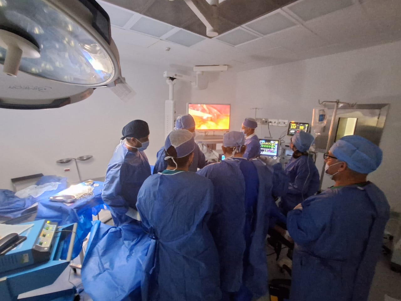 تشغيل منظار الجراحة