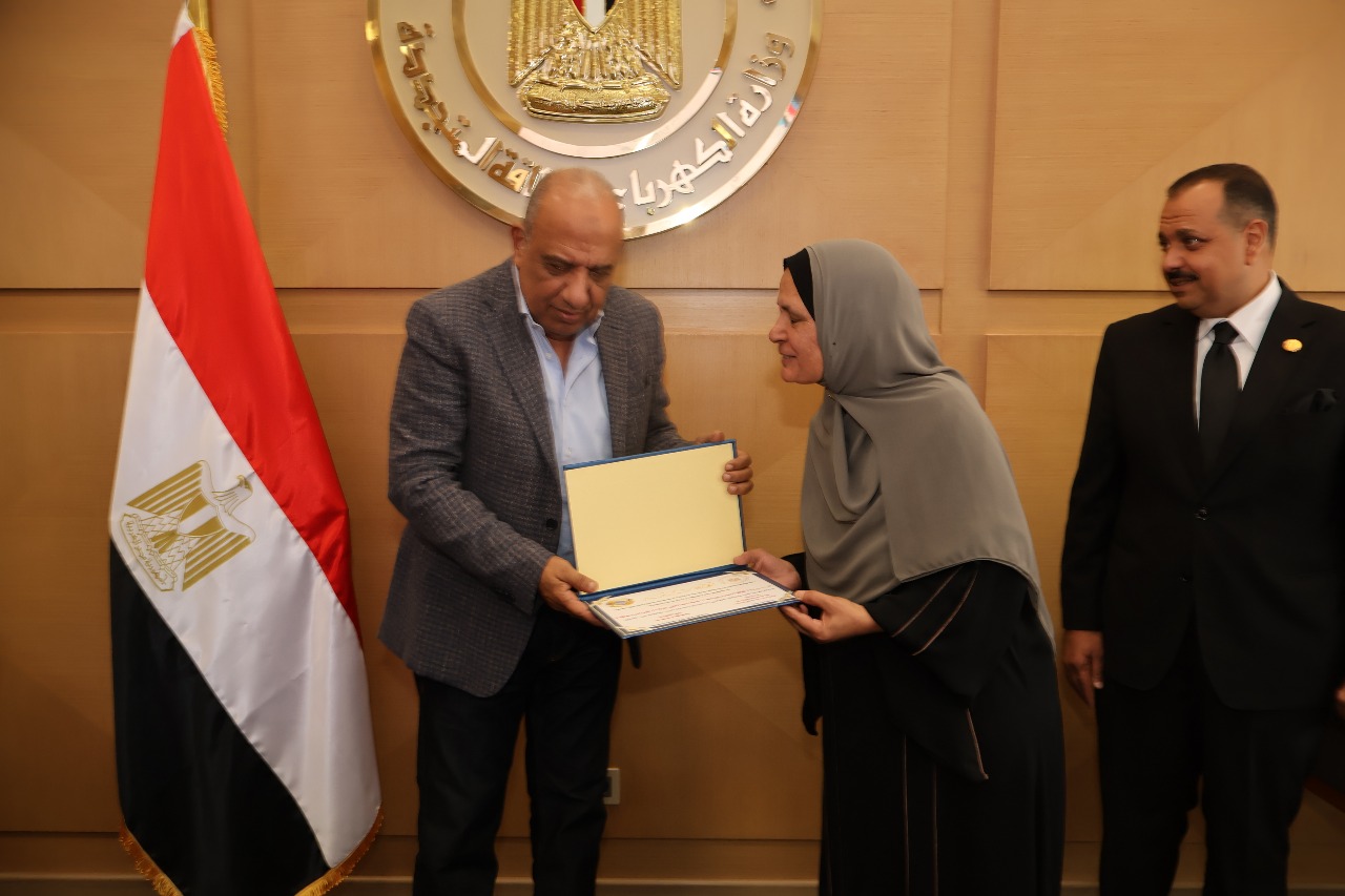 102f57e9-efa8-4763-8426-90bc875e45ff