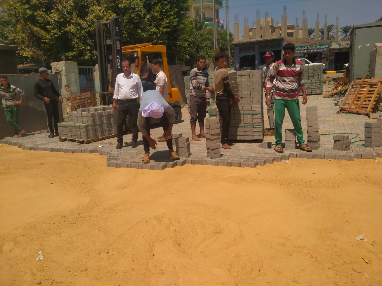 رصف 120 شارعًا جديدًا فى مركز ومدينة البدرشين بالإنترلوك رصف 120 شارعًا جديدًا فى مركز ومدينة البدرشين بالإنترلوك