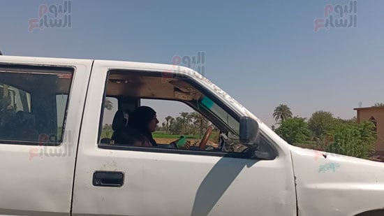 نورا-تقود-السيارة نورا-تقود-السيارة