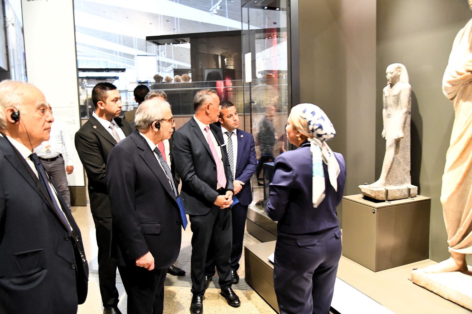 رئيس مجلس الوزراء في الجولة