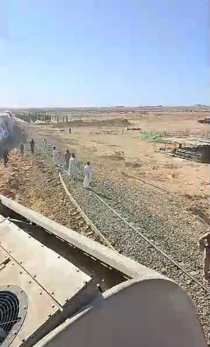 مسار القطار ووجود إلتواء فى القضبان