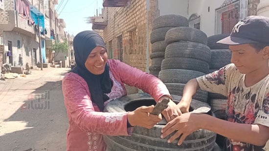 ابتسامة-العمل ابتسامة-العمل