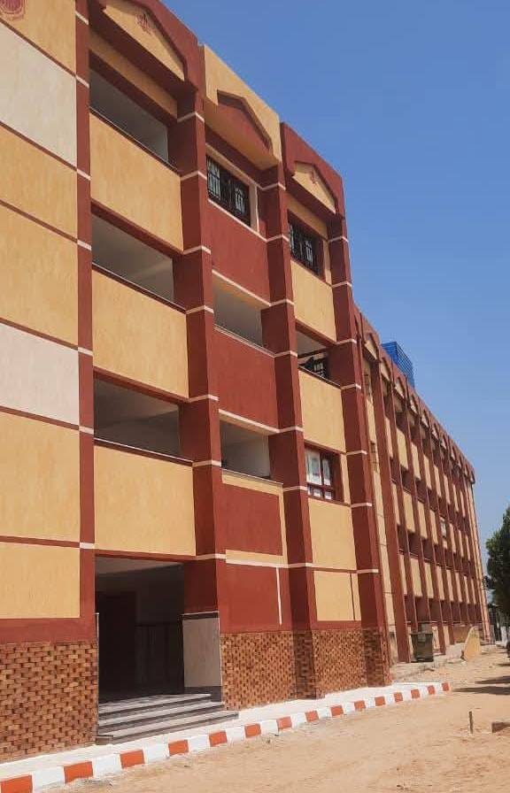 أعمال الإنشاء والتطوير في عدد من معاهد الأقصر قبل العام الجديد أعمال الإنشاء والتطوير في عدد من معاهد الأقصر قبل العام الجديد