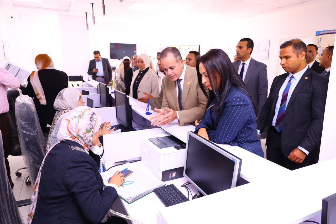 وزيرة التضامن الاجتماعي تتفقد مكتب تأهيل حلوان 