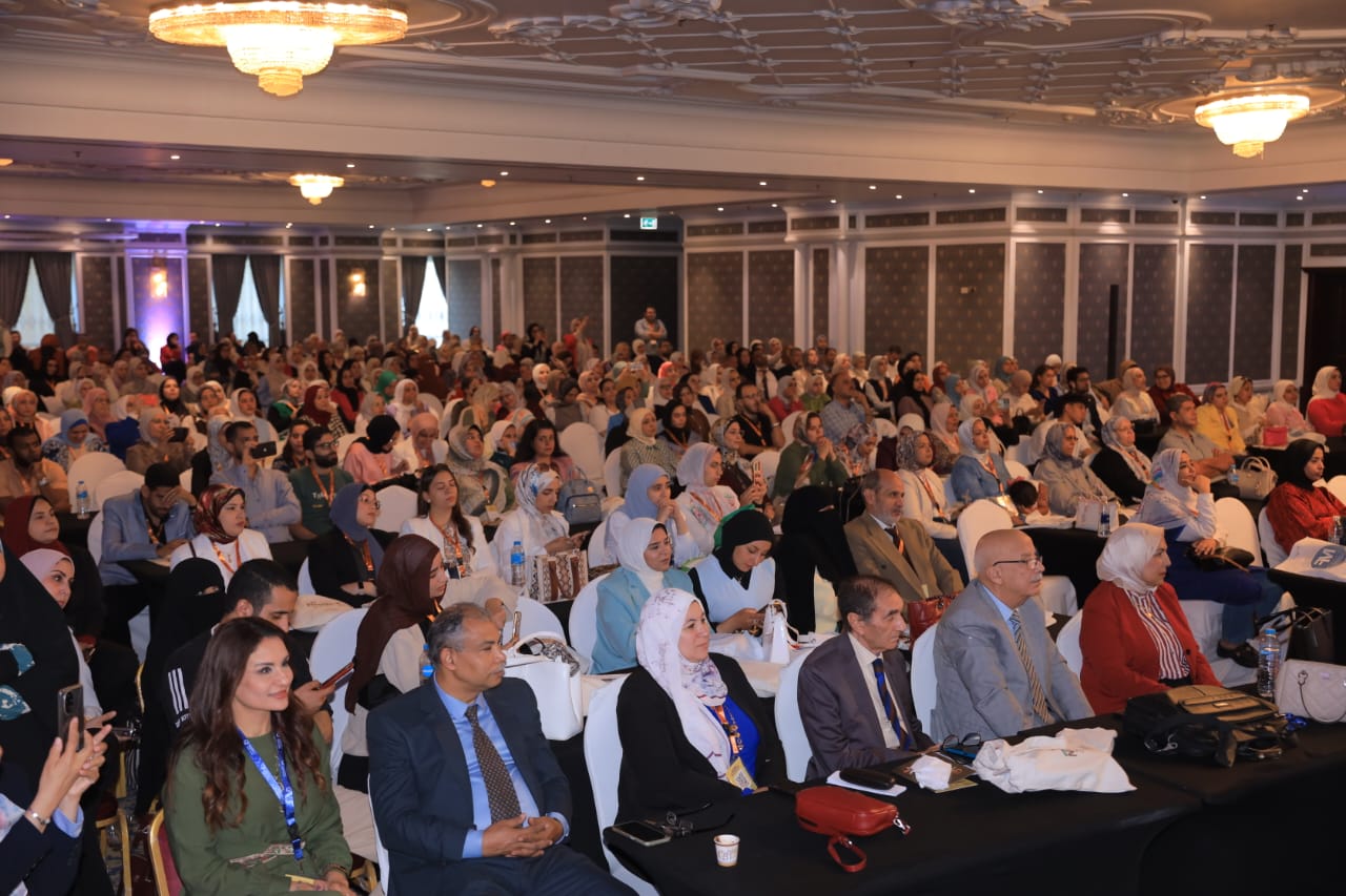 خلال المؤتمر