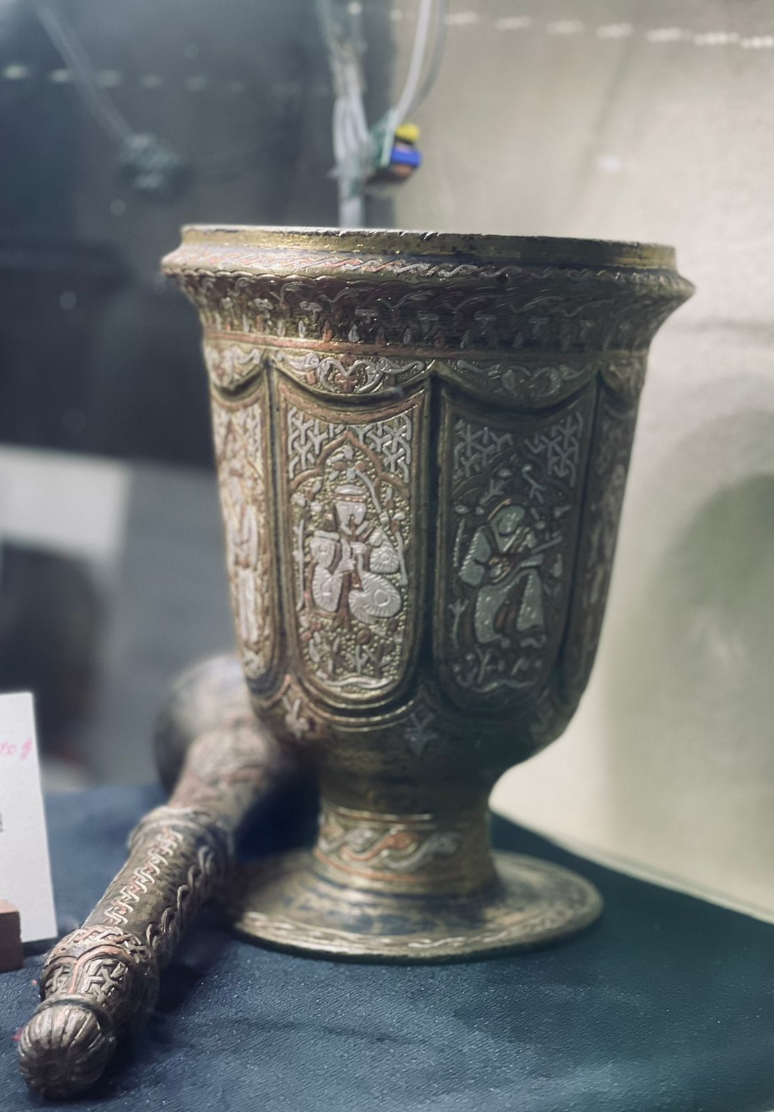 النقش على النحاس مهنة يدوية أصيلة