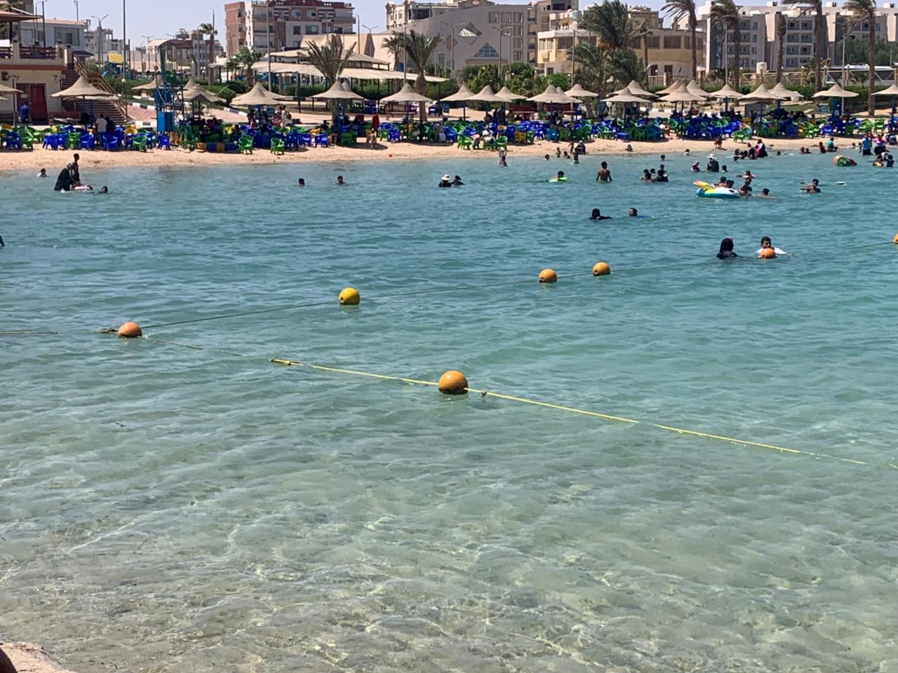 الشمندرات فى شاطئ العائلات