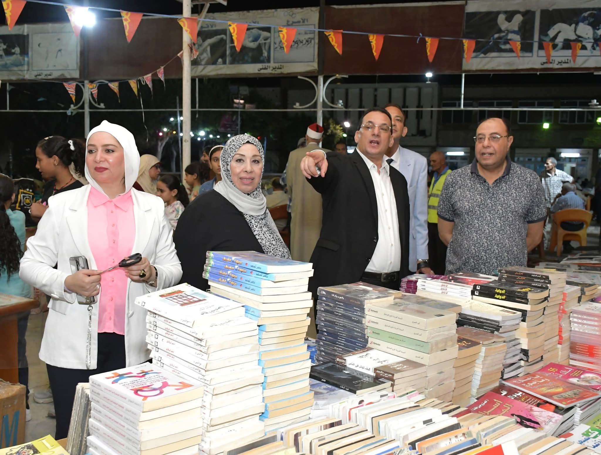 الاقبال علي المعرض