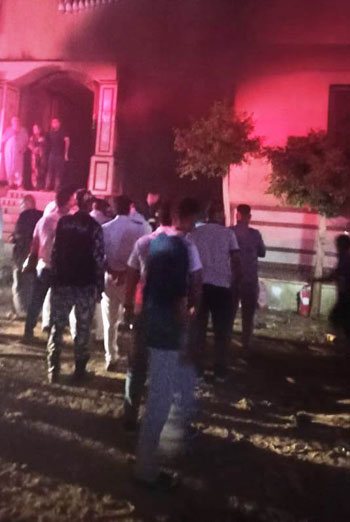 حريق بمصنع ملابس بكفر الشيخ (5)