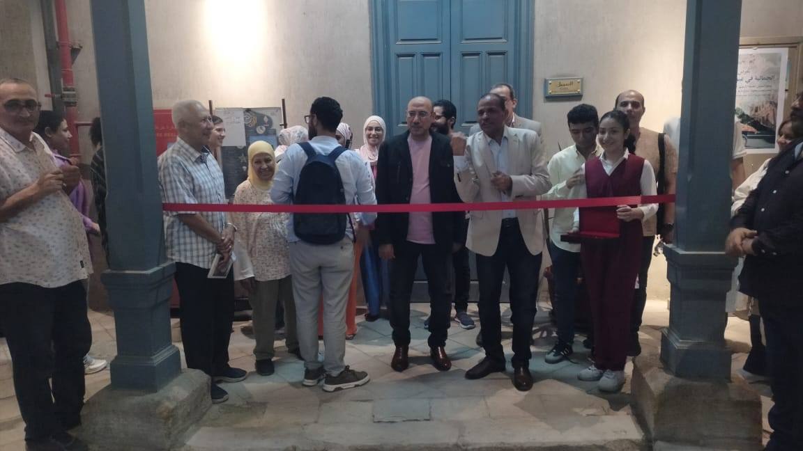 معرض يوثّق رحلة نجيب محفوظ من الاغتيال إلى الرحيل (4)