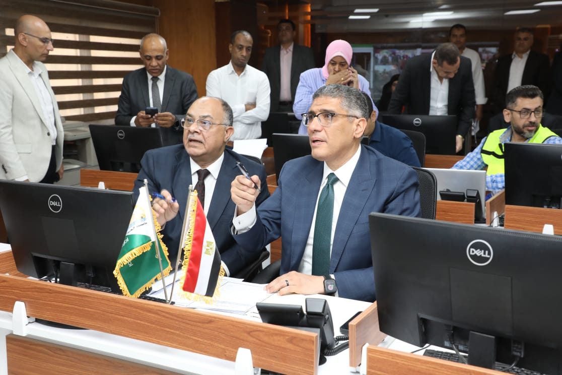 المهندس عادل النجار محافظ الجيزة يتابع انتظام فتح جميع اللجان الانتخابية المهندس عادل النجار محافظ الجيزة يتابع انتظام فتح جميع اللجان الانتخابية