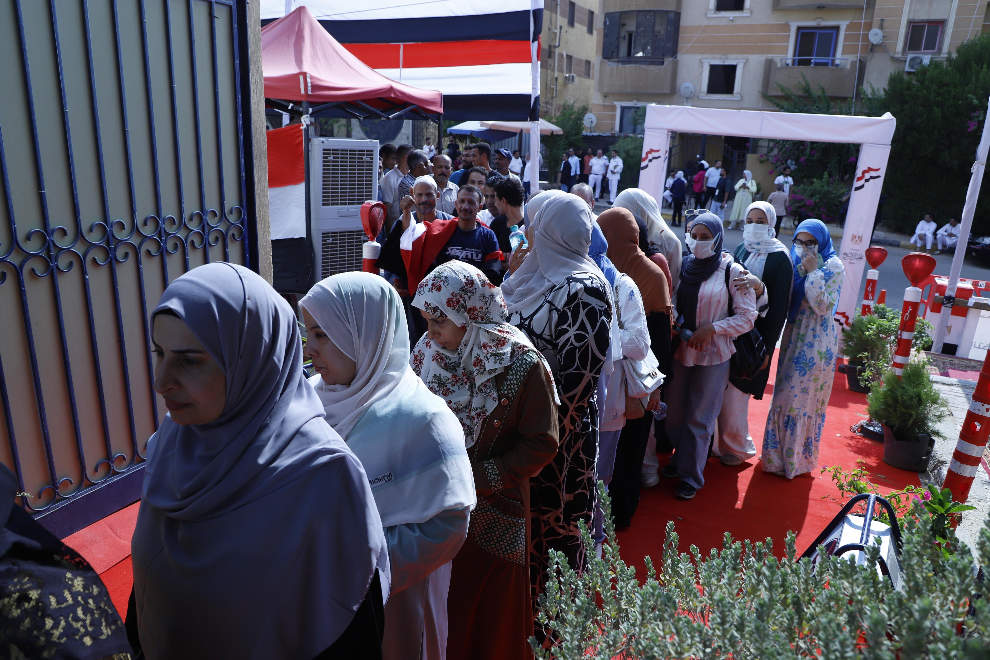 السيدات تتصدر المشهد