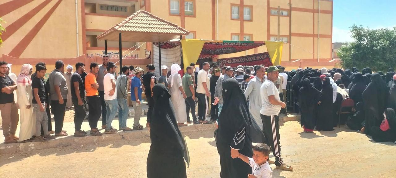 اقبال المواطنين على لجان انتخابات مجلس الشيوخ بشمال سيناء (2)