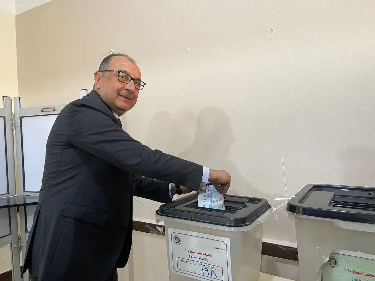 المهندس محمد شيمي وزير قطاع الأعمال العام