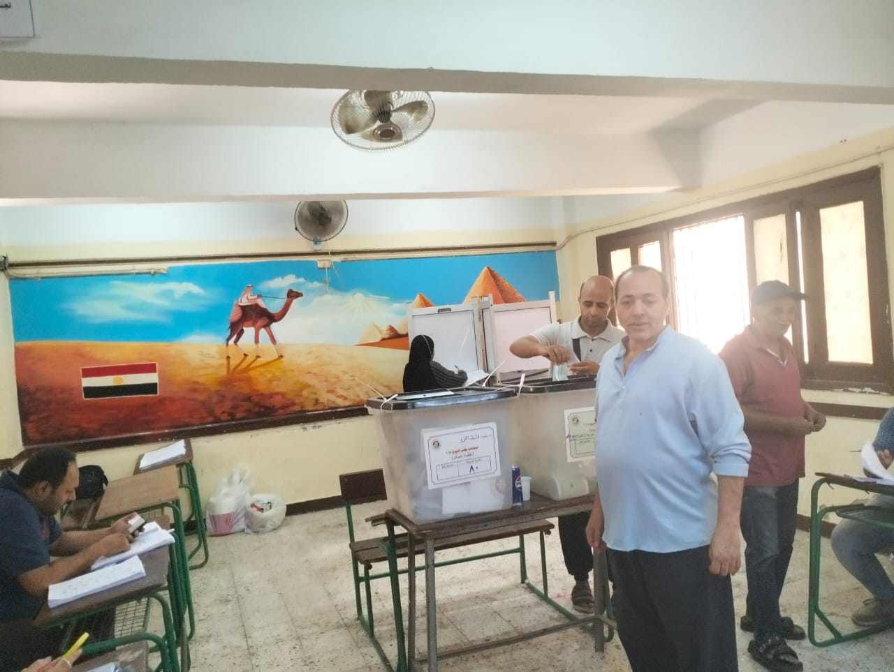 توافد الناخبون على لجان الزيتون