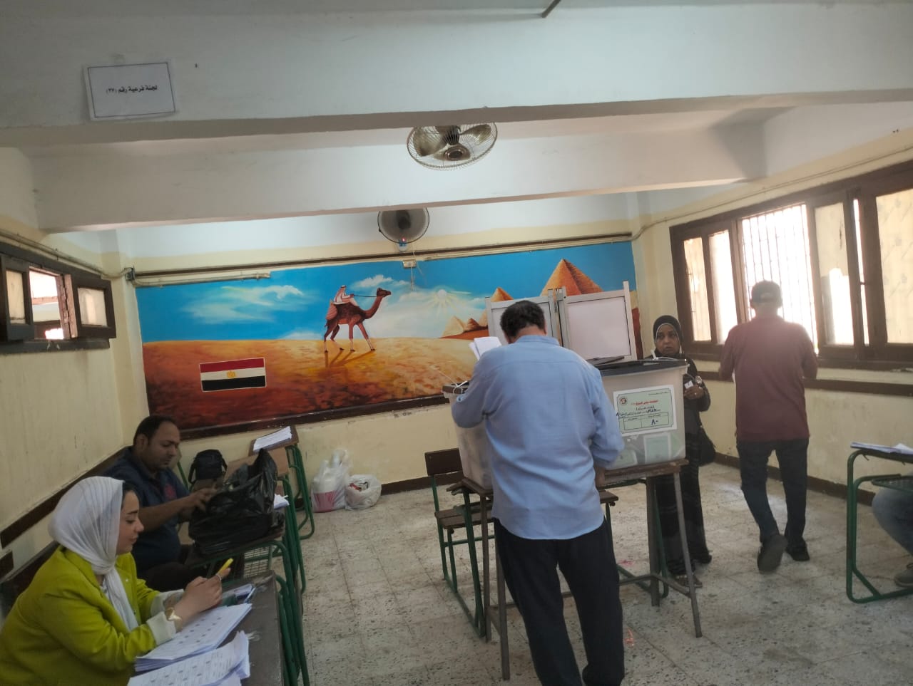 مواصلة إدلاء الناخبين بأصواتهم في لجان الزيتون