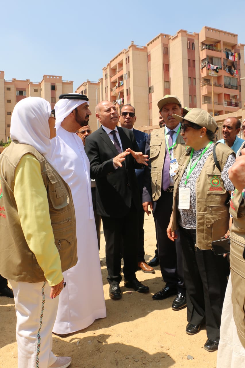محافظ القاهرة يتفقد لجنة مدرسة تحيا مصر 1