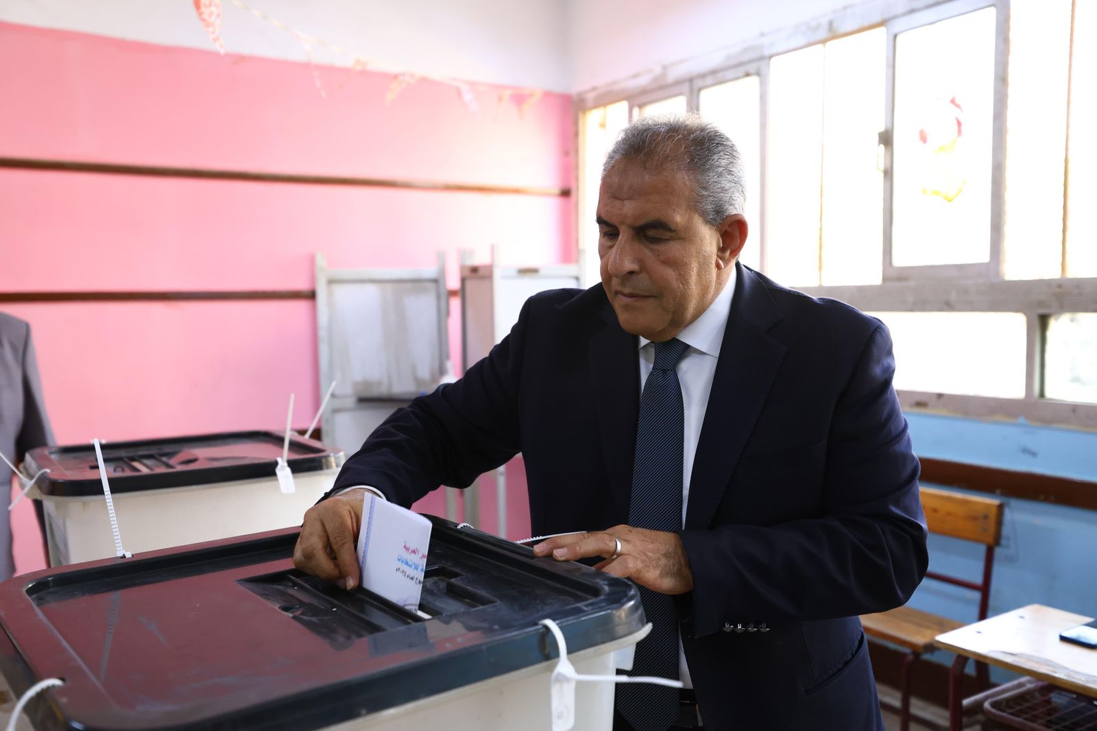 قيادات حزب الجبهة الوطنية يدلون بأصواتهم في انتخابات مجلس الشيوخ (6)