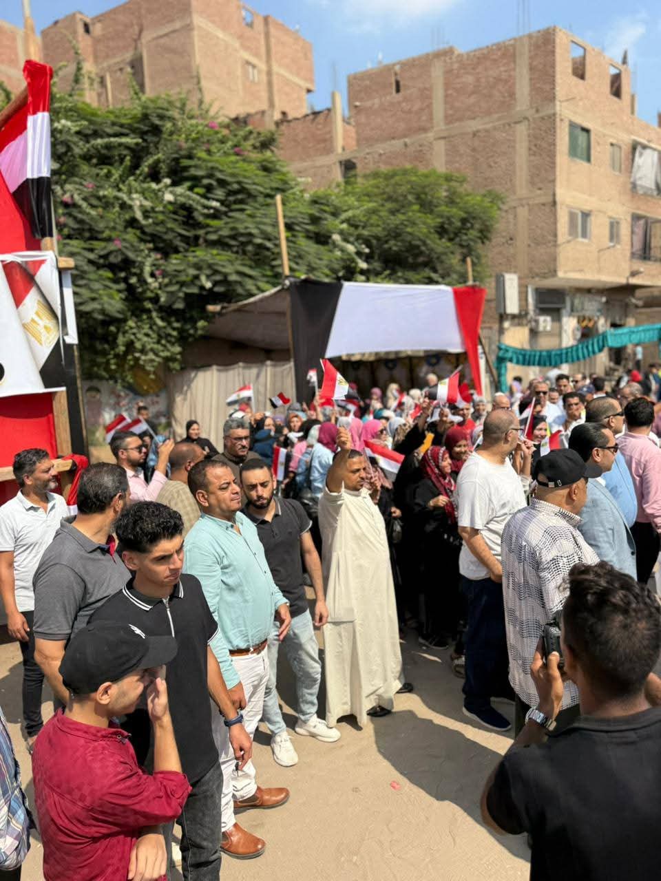تزايد الأعداد على مقار اللجان بالقليوبية