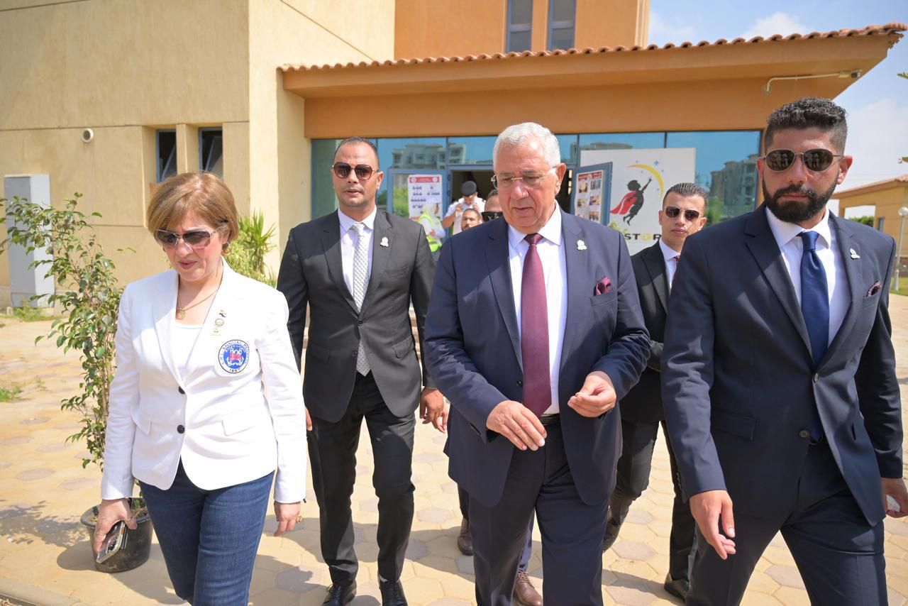 قيادات حزب الجبهة الوطنية يدلون بأصواتهم في انتخابات مجلس الشيوخ (4)