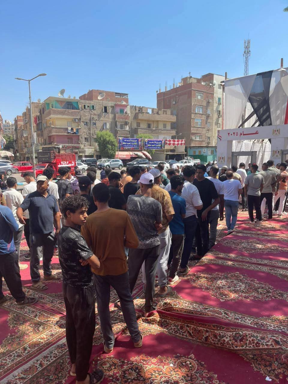 إقبال المواطنين على لجان الانتخابات فى السويس للإدلاء بأصواتهم (4)
