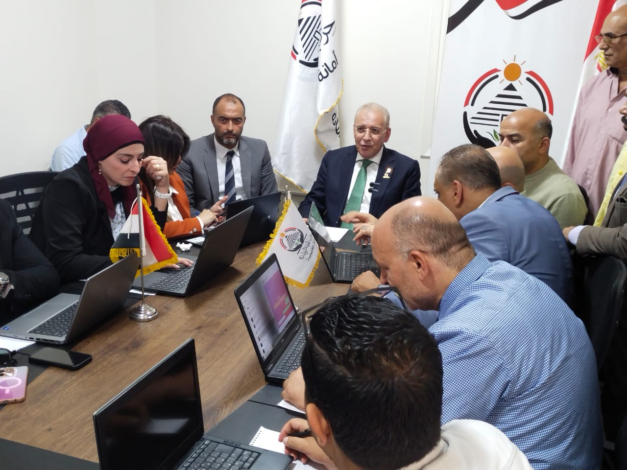 أعضاء غرفة عمليات حزب الجبهة الوطنية بالقليوبية