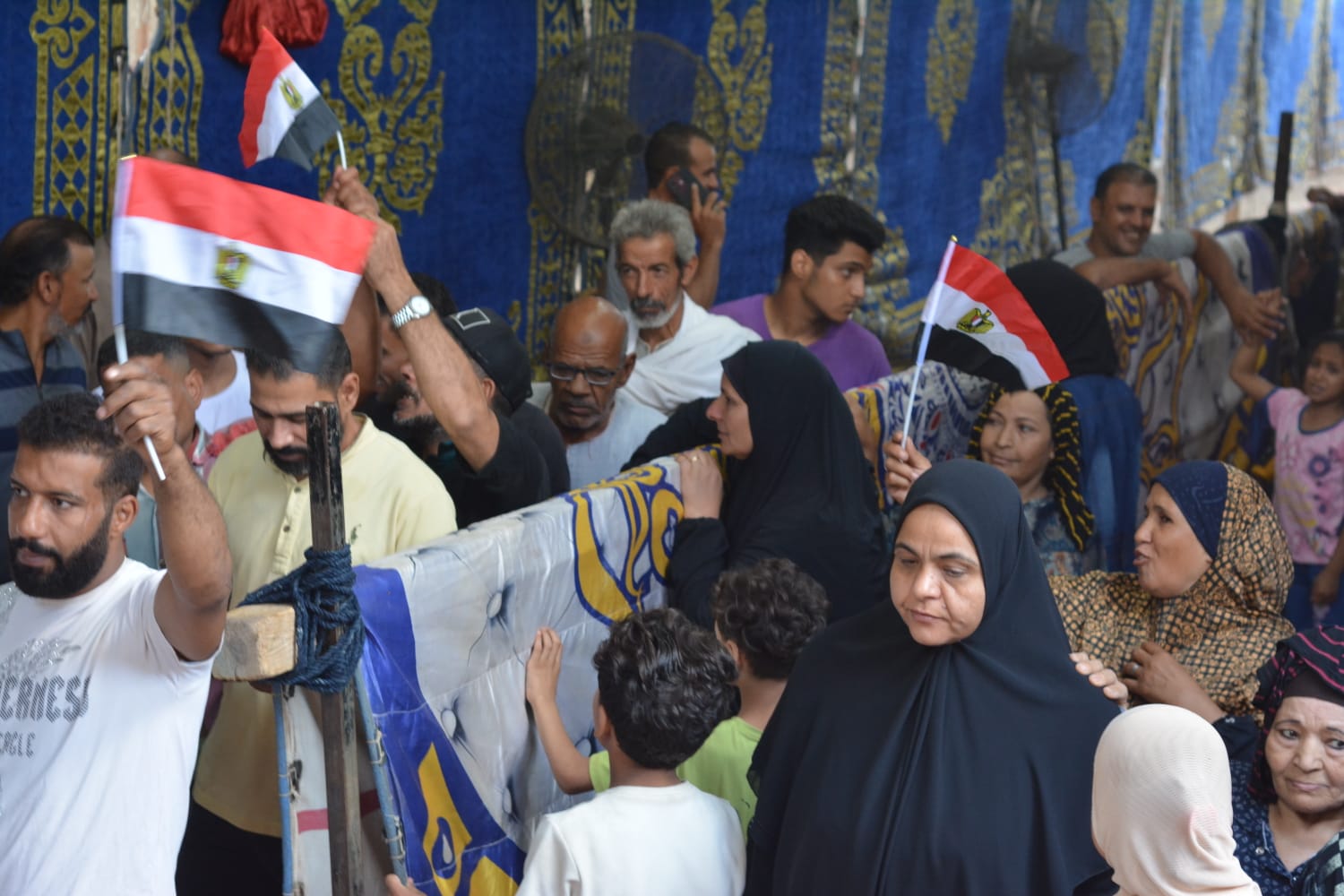 أهالي القليوبية يتوافدون على لجان التصويت بانتخابات الشيوخ