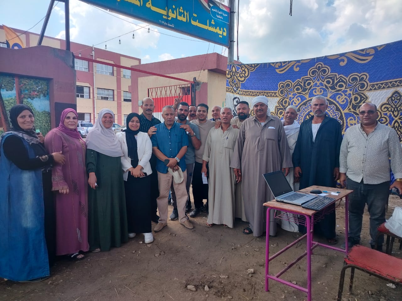 الناخبين أمام اللجان 